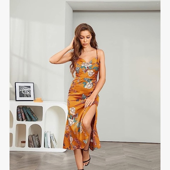 Floral spaghetti strap dress - Picture 4 of 7